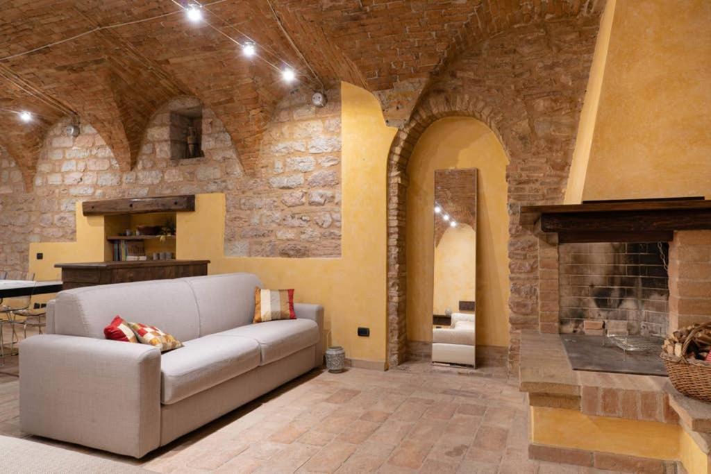 Another Brick In The Vault Spello Exterior photo